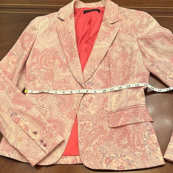 Elie Tahari Pink Paisley Tailored Blazer – Elegant Designer Jacket (Size 4) - Picture 7 of 16